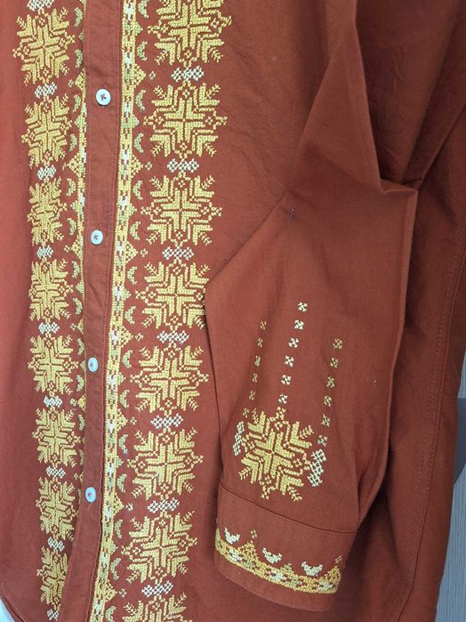 Везана мъжка риза