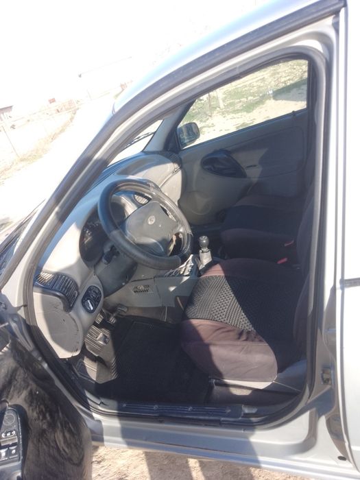 Лада КАЛИНА 1119 сотилади.