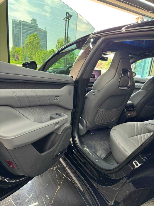 Zeekr 001 2025 — 4