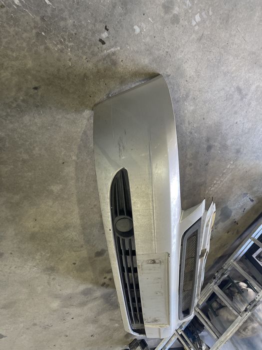 Продам бампер приора 1 ……………………………………………………..