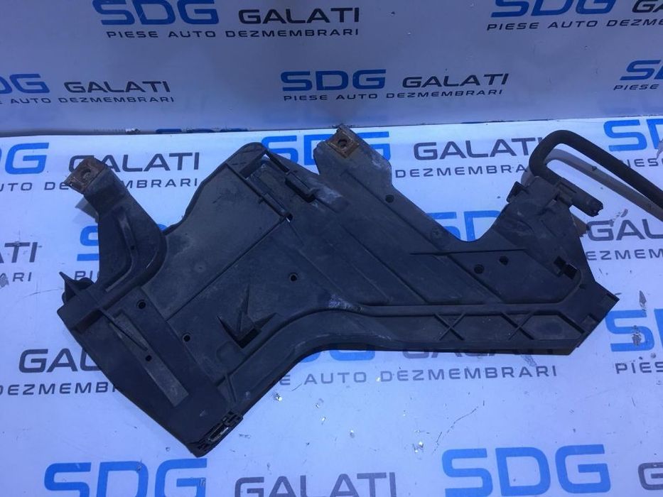 Suport Far Stanga Audi A4 B8 2008 - 2013 Cod Piesa : 1301073034