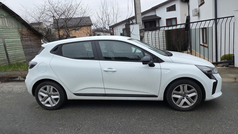 Renault Clio aproape nou