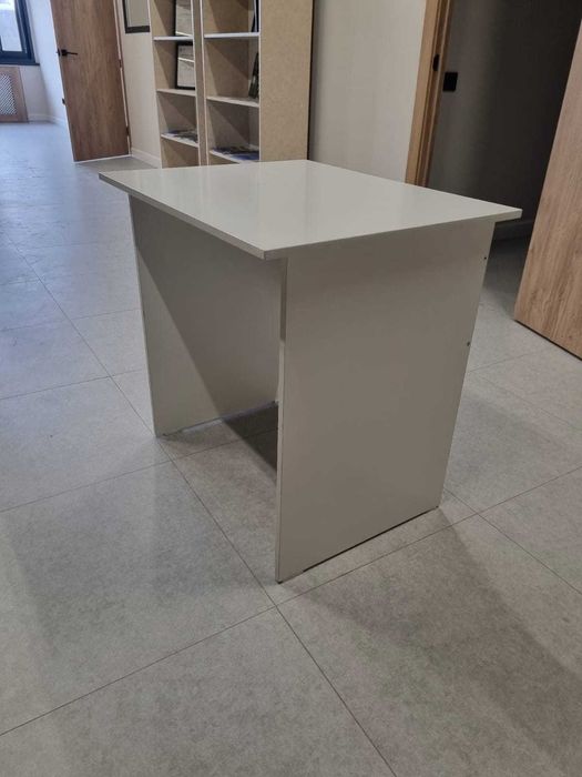 Офисная мебель стол