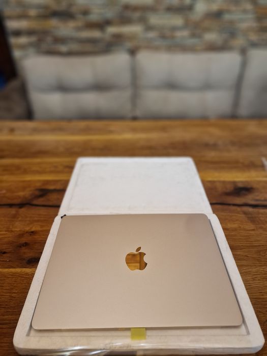 Матрици за Apple macbook
