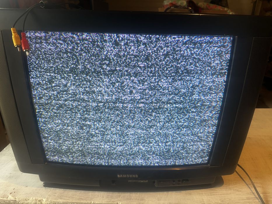 Продается телевизор