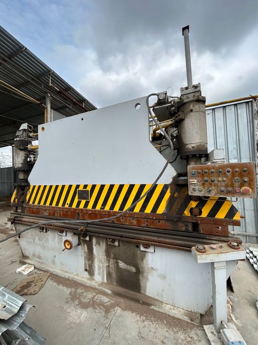 Срочно Продается Листогиб 4 метровый