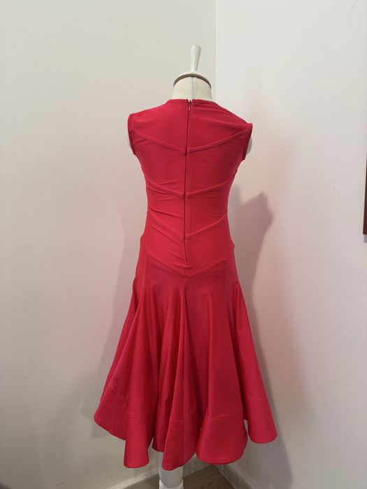 Рокля за спортни танци