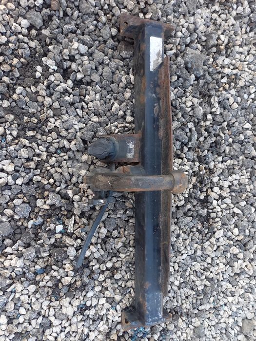 Теглич BMW X3 E83