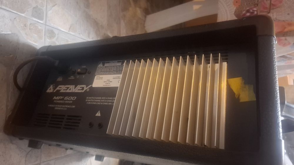 Колони усилвател пулт