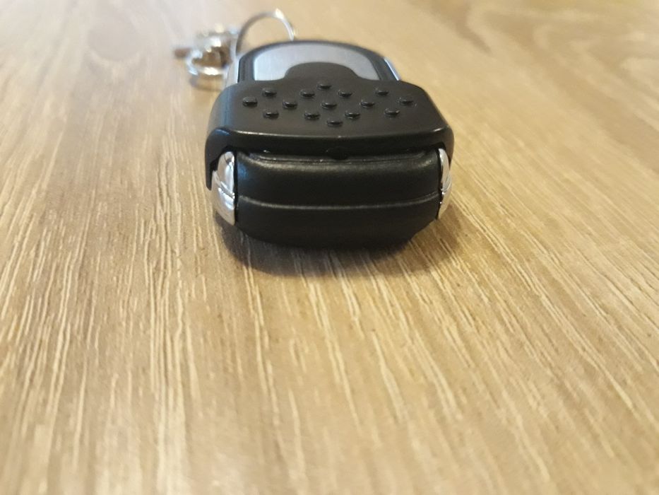 Дистанционно за гараж и бариери  Hörmann