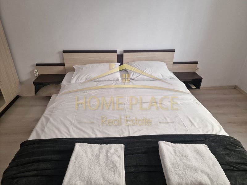 Дава се под наем Двустаен апартамент в Варна, Център - 65 кв.м за 612 € - Снимка #2