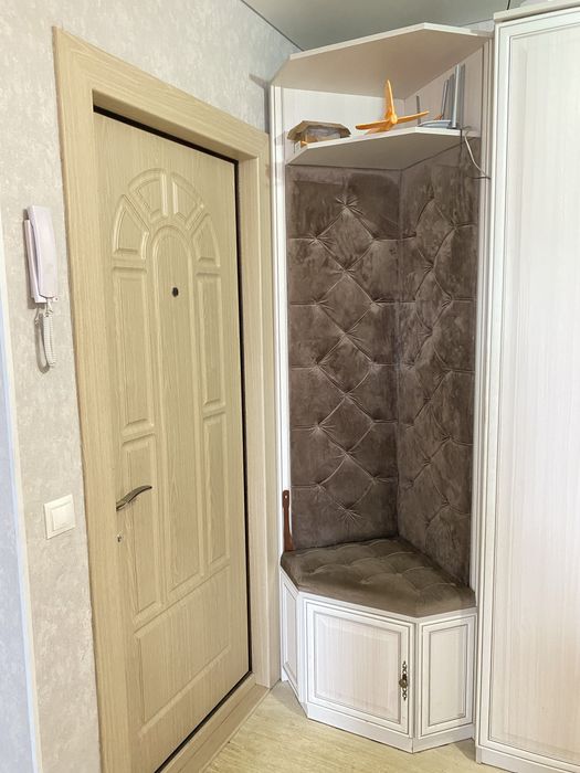 Продаётся в 4 микрорайоне 3-х комн. квартира