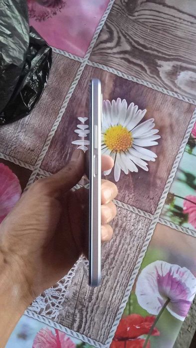 Honor x6 xolati ideal aybi yoq karobka dakument bor 2 oy garantiya