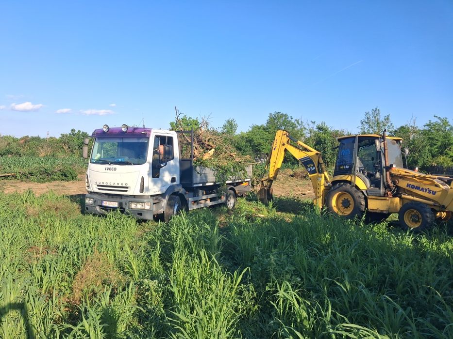 Închiriez buldoexcavator Komatsu si bascula 15 t,trailer utilaje