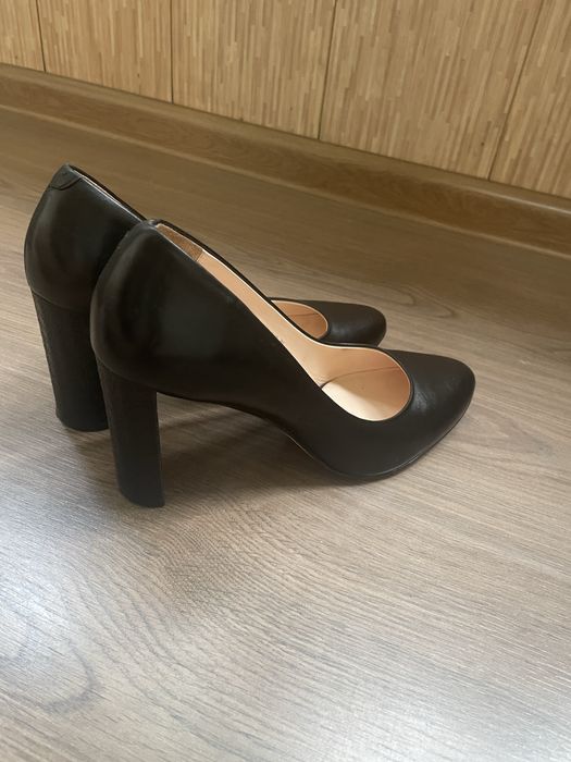 Кожаные туфли 39р