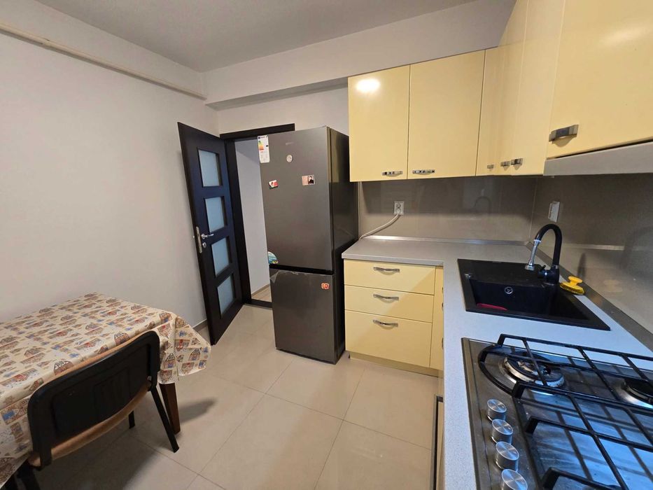 Inchiriere apartament 3 camere. Proprietar