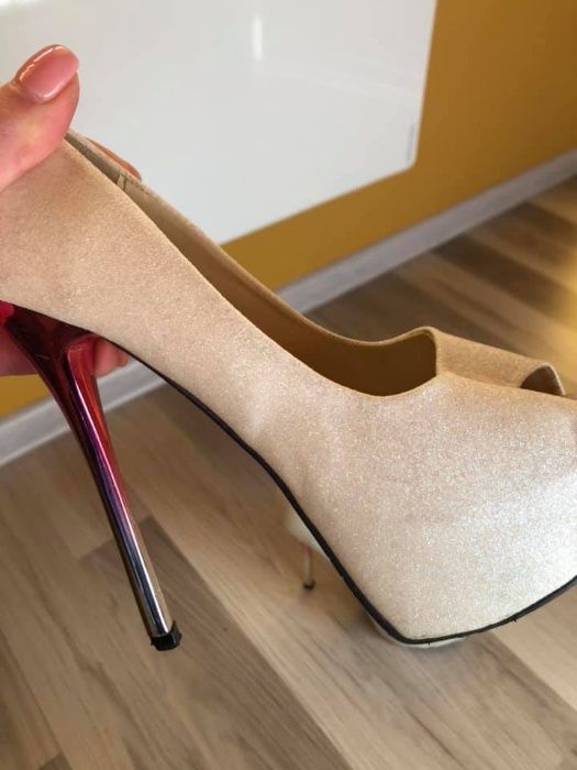 Официални обувки