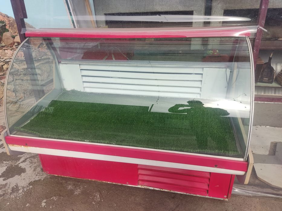 Холодильник витриный