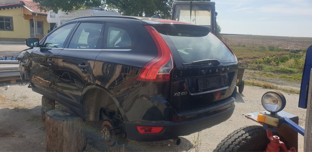 Пета врата за volvo xc60 багажник