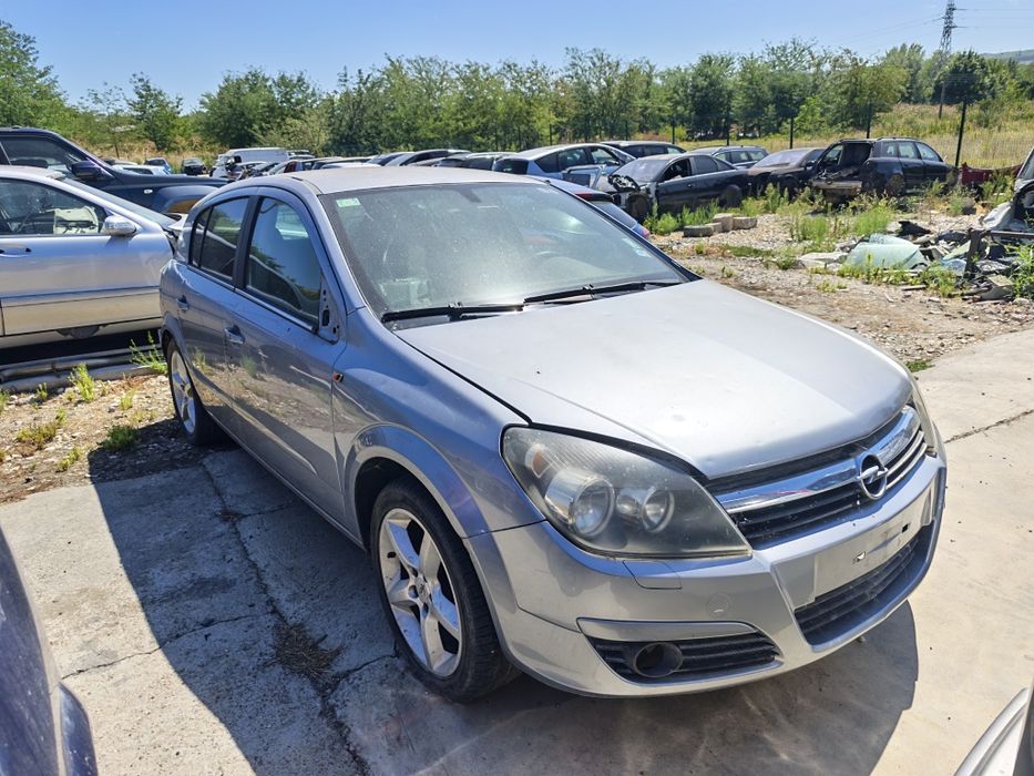 Opel Astra 1.7 CDTI 101k. На части