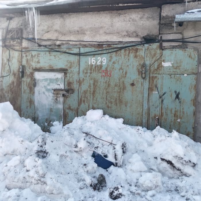 Гараж  очень большой