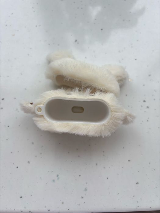 Сладък пухкав кейс за AirPods 3 с лапички