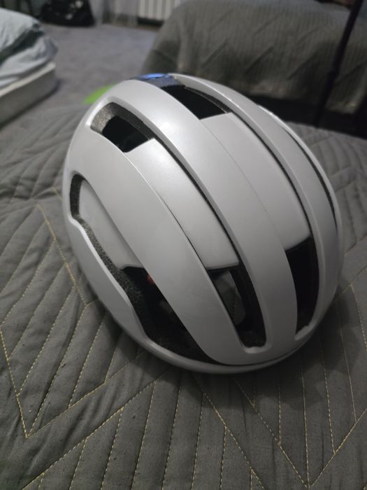 продам велосипедный шлем poc