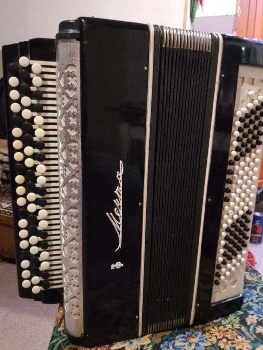 Баян "Мечта" продам