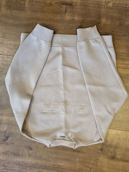 Спортен комплект   Guess  от две части