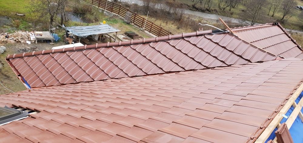 Executam Reparații De Urgență