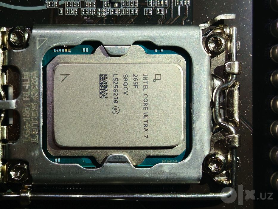 Intel Core Ultra 7 265F