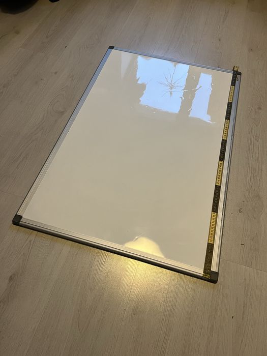 tablă magnetică albă 90x60cm