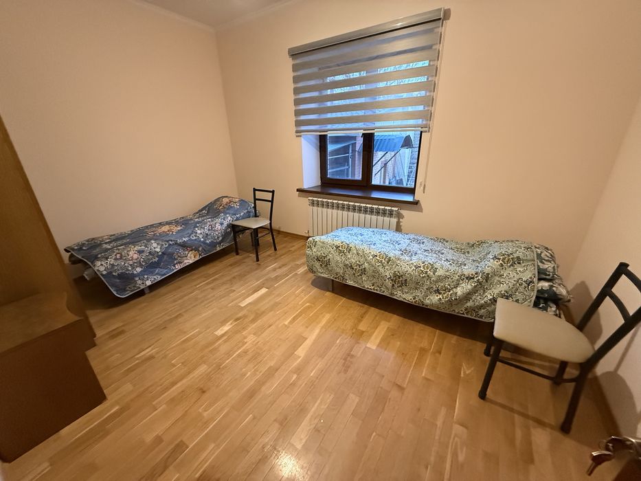 Хостел, арена коек