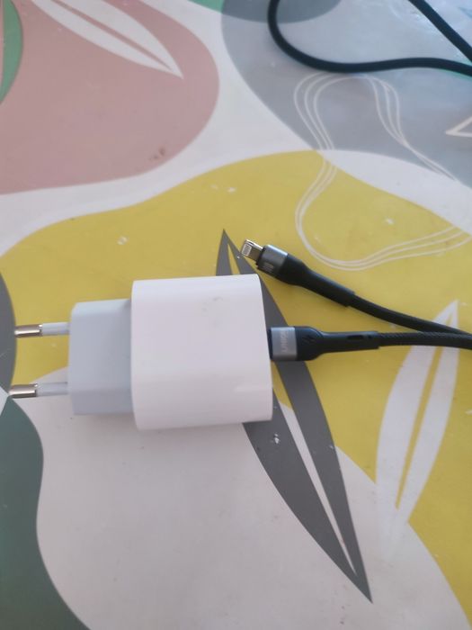 Продается зарядное устройство от Айфона