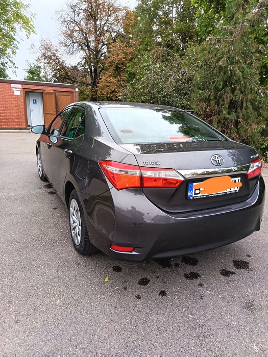 Vând Toyota Corolla