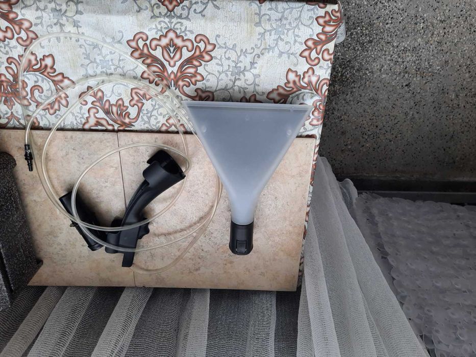 Прахосмукачка BOSCH AquaWash & Clean Seria 4