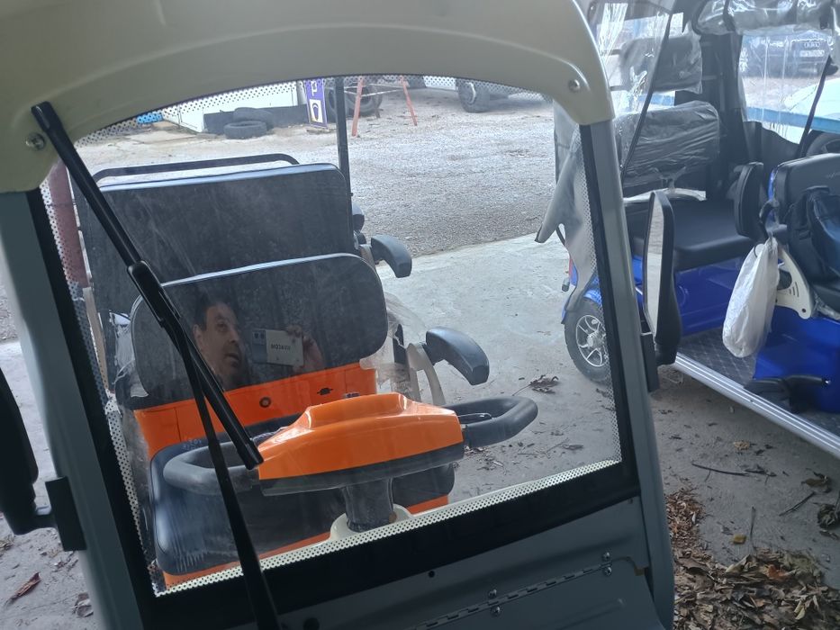 Електрическа голф количка