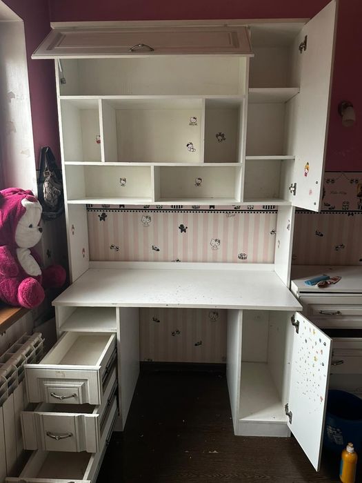 Письменный детский стол. 50т