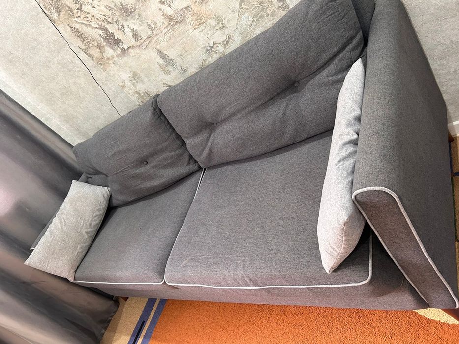 Стильный диван для вашей гостиной. Б/у