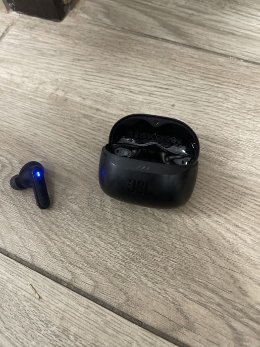 Jbl tune beam 2 doar cu casca stanga