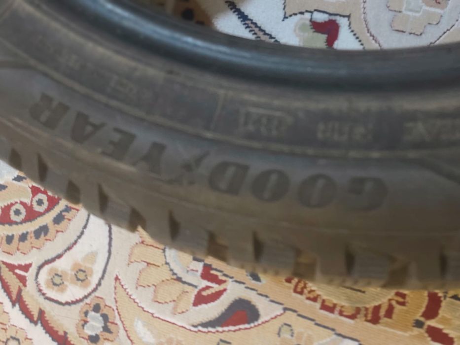 Продам зимние резины