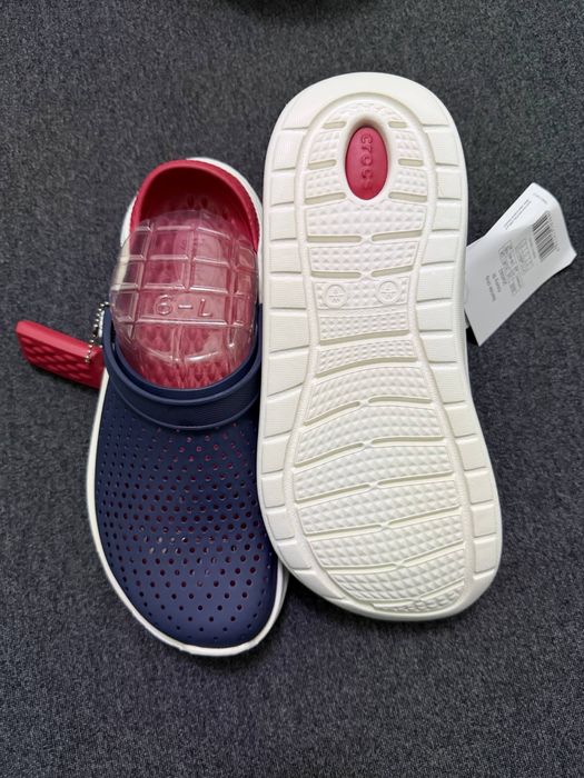 Crocs Vietnam sotiladi