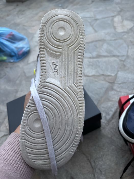 Запазени оригинални маратонки на Nike