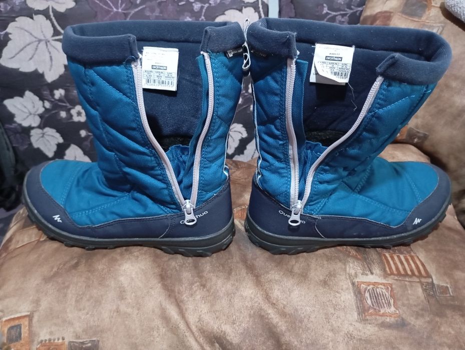 Продавам детски ботуши 33 номер много топли и непромокраеми