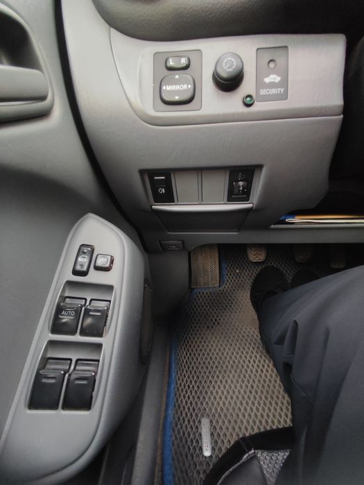 Toyota rav4 2000 механика, объем 2.0.