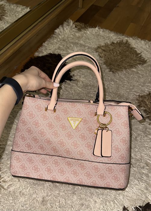 Продам сумку Guess