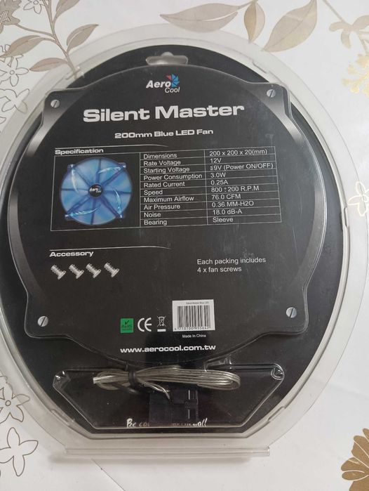 Кулеры AeroCool разные (200мм и 14мм)