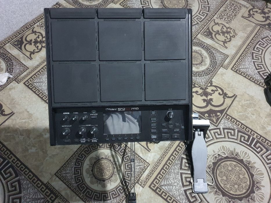 ROLAND spd pro sotiladi