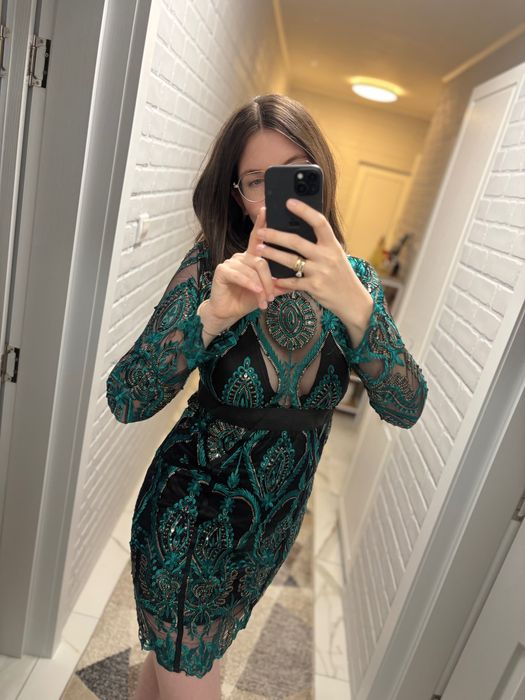 Официална рокля с пайети