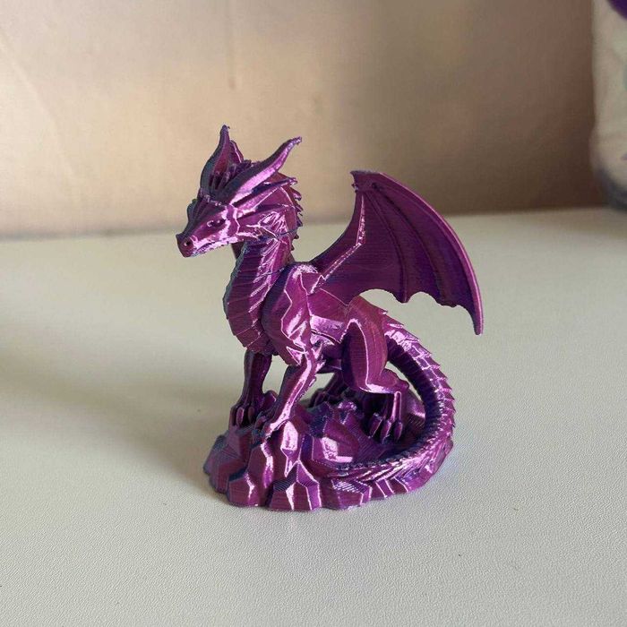 Декоративная фигурка дракона